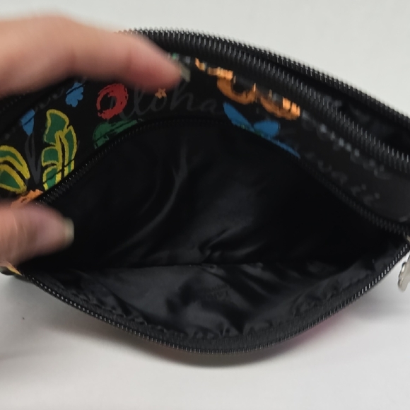 KC Hawaii Island Impressions Floral Black Wristlet EUC 7.5"x5" - Picture 6 of 8